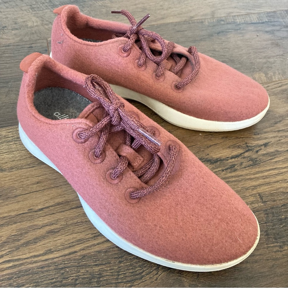 Allbirds Mauve Wool Runners Lace up Sneakers Sz 7 Women’s